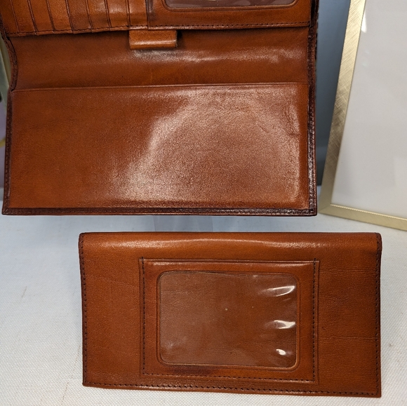 Brahmin Brown Wallet W/Checkbook Pen Holder - Picture 7 of 14